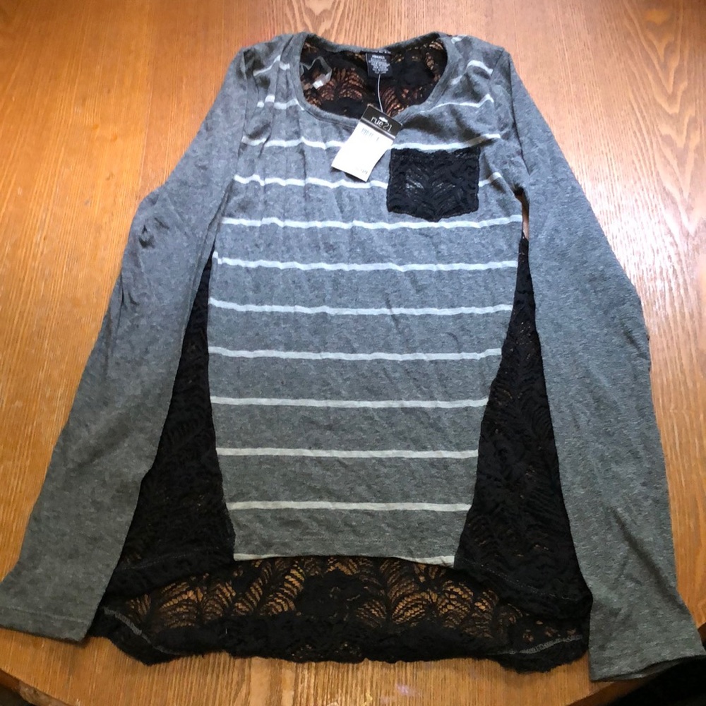 Rue21 long sleeve shirt